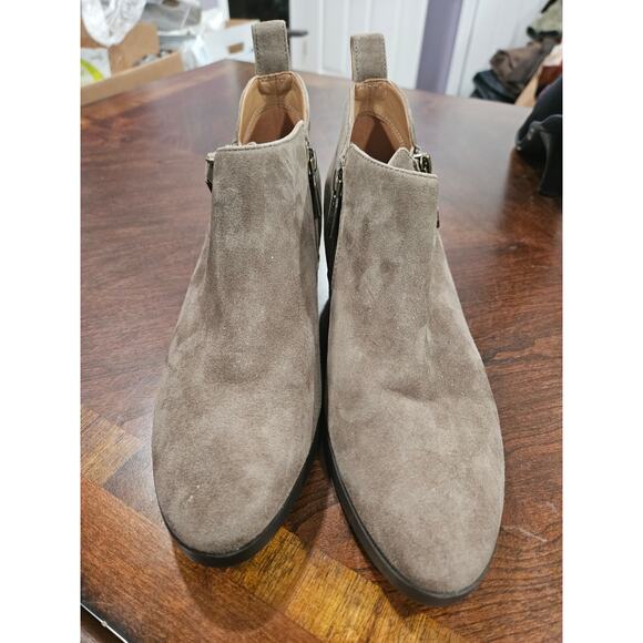 Vionic Cecily Stone Grey Weatherproof Suede Zip Block Heel Ankle Bootie US 7 - Picture 2 of 9